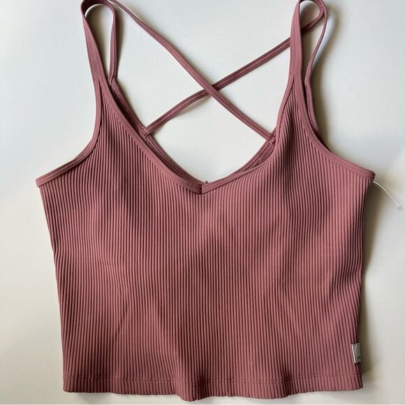 Vuori Dusty Rose Ribbed Crop Top - Picture 4 of 8
